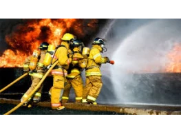 تدريب رجال الإطفاء