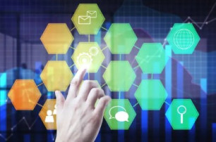 ربط البيانات السلوكية والرقمية لتصميم حملات تسويقية فعّالة