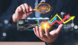 مراقبة الأداء وتحليل المنافسين باستخدام أدوات SEO الذكية